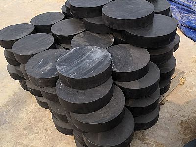 金川区板式橡胶支座由若干层橡胶片与薄钢板经加压硫化